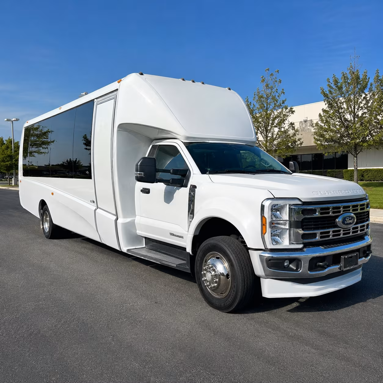 corporate airport transfer buses to and from dayton international airport